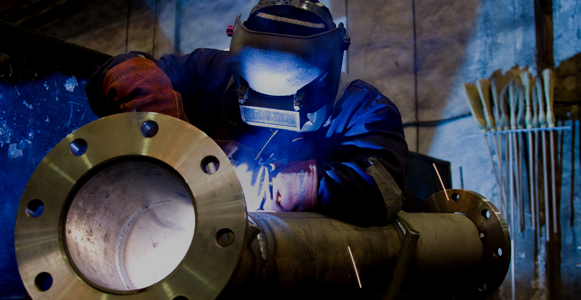 株式会社ILIO　見えない仕事に誇りを工場を支える確かな配管技術